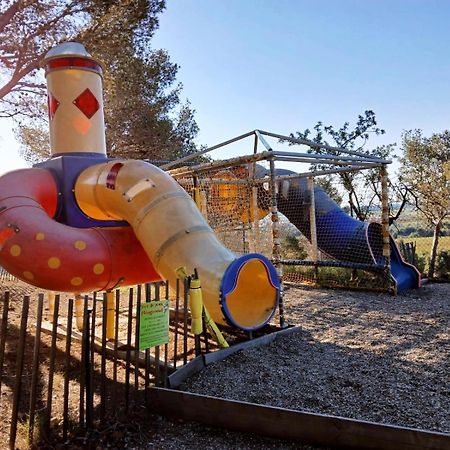 Camping Le Bois De Pins Salses-le-Château Eksteriør billede