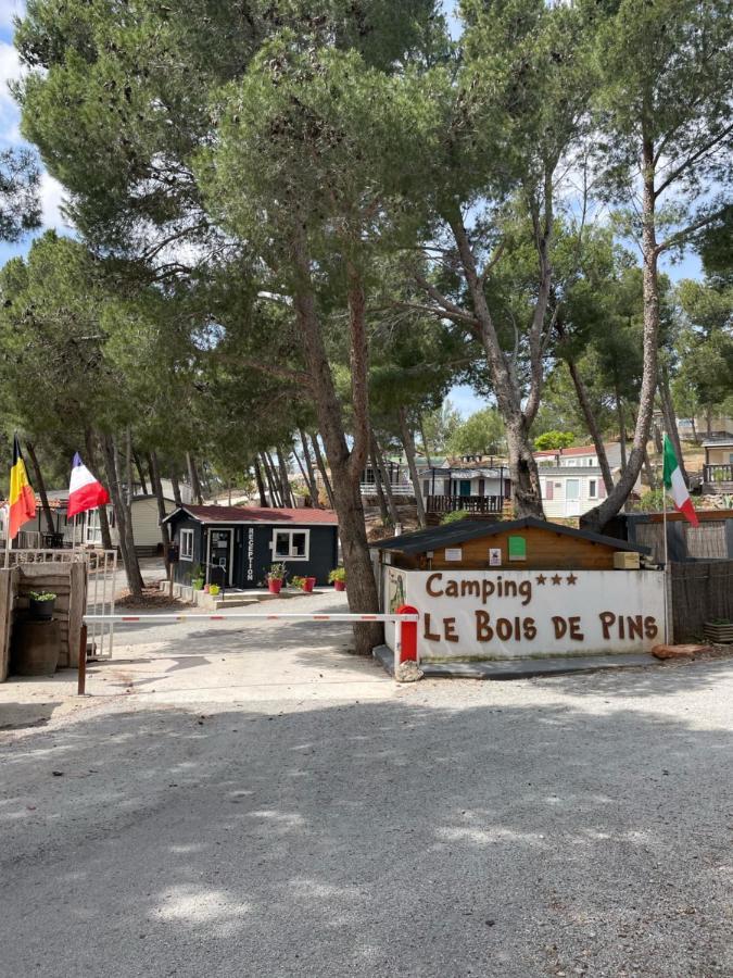 Camping Le Bois De Pins Salses-le-Château Eksteriør billede