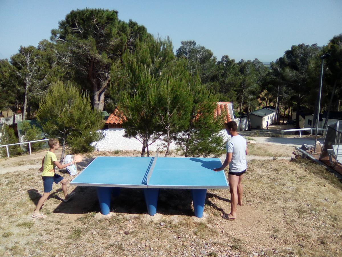 Camping Le Bois De Pins Salses-le-Château Eksteriør billede