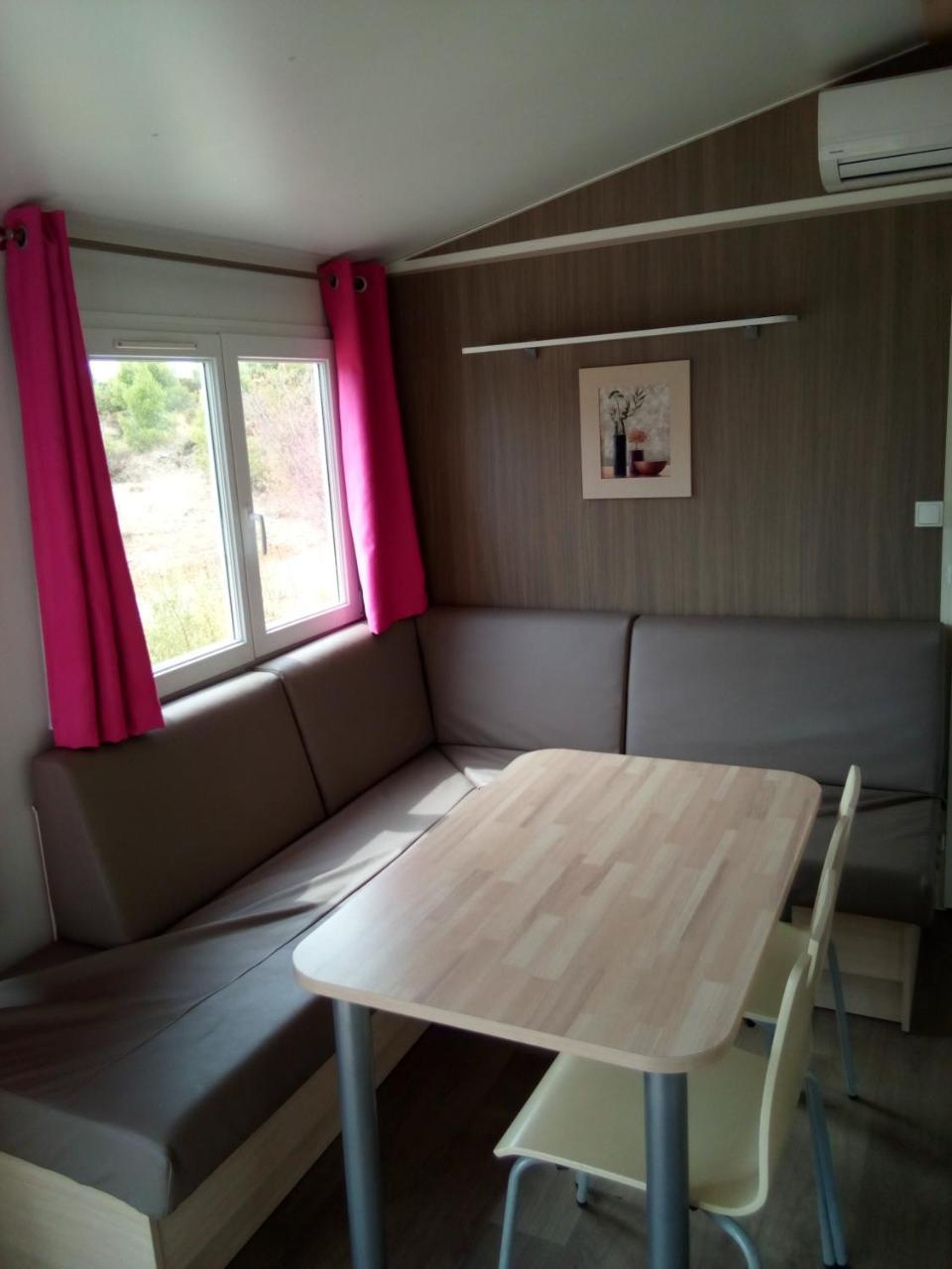 Camping Le Bois De Pins Salses-le-Château Eksteriør billede